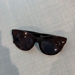 Black h&m sunglasses